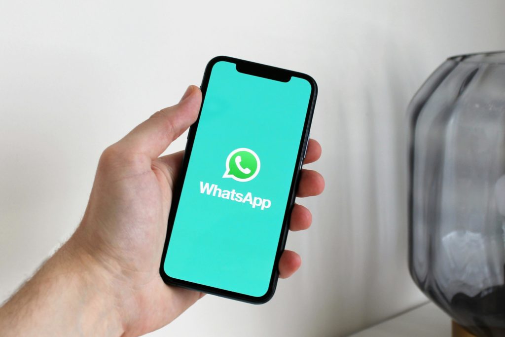 WhatsApp Handy